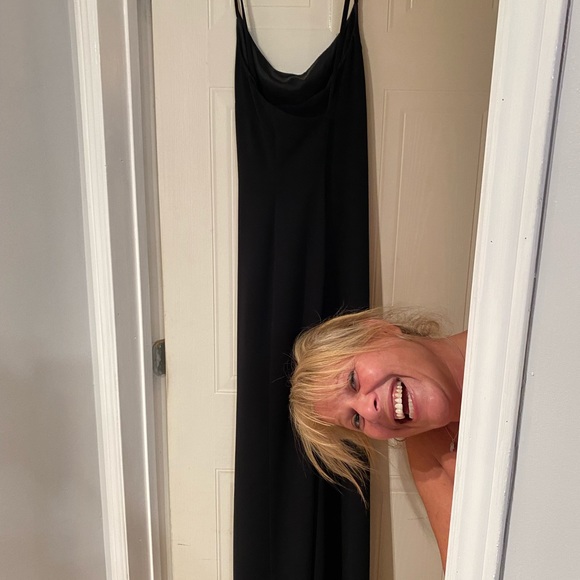 Black Gown with piping - Picture 3 of 4